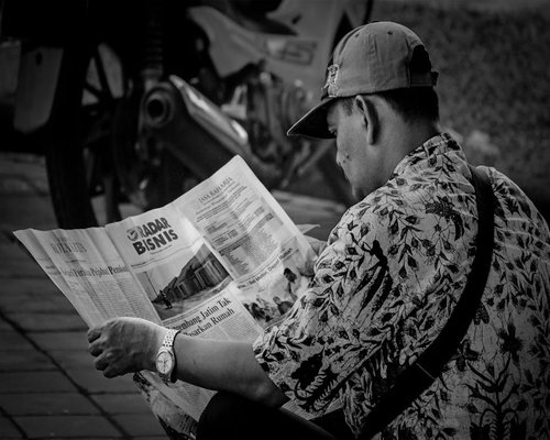 Menulis jurnal atau pesan